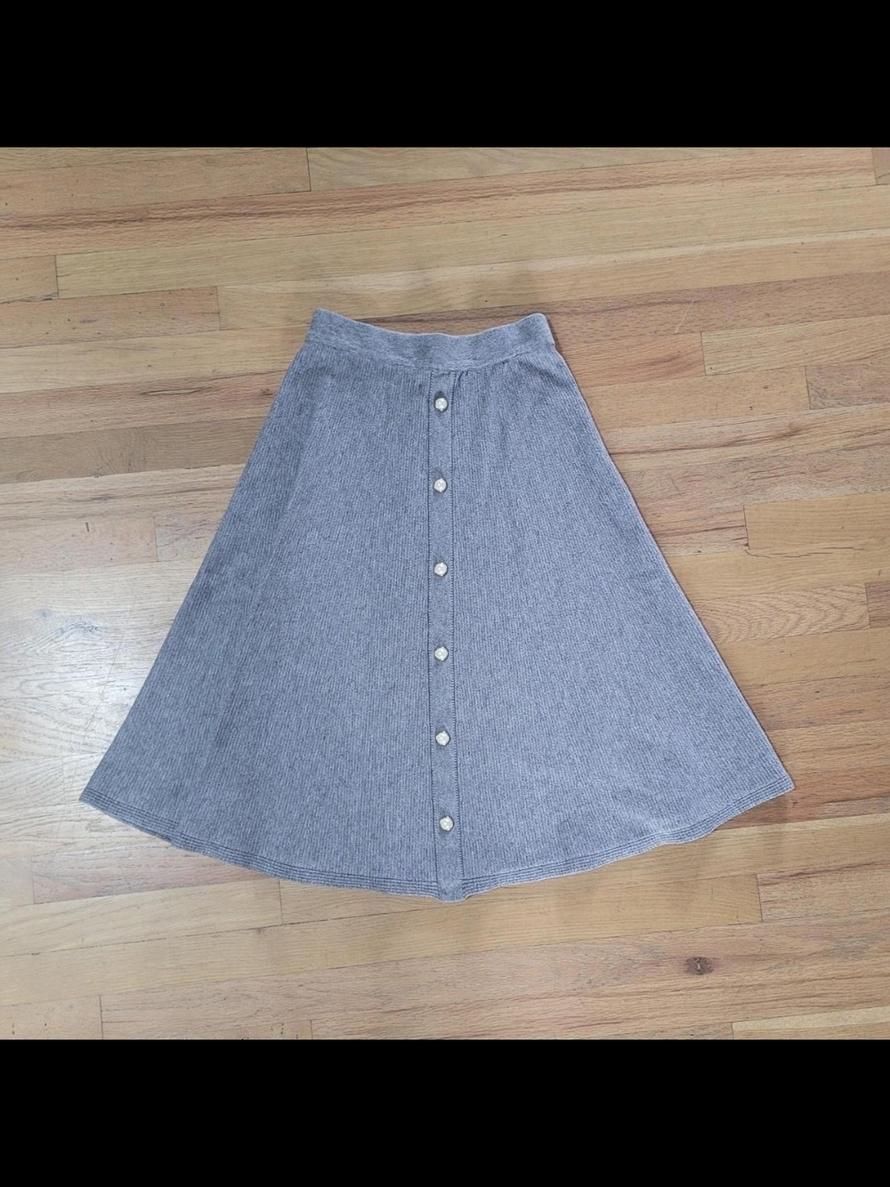 A-Line Button-Front Gray Knit Skirt